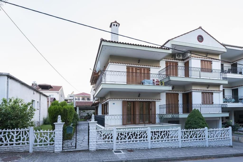 Aiwa Διαμέρισμα 130Τμ 1Ου Ορόφου Σε Διώροφη Οικία Anatoli  Экстерьер фото